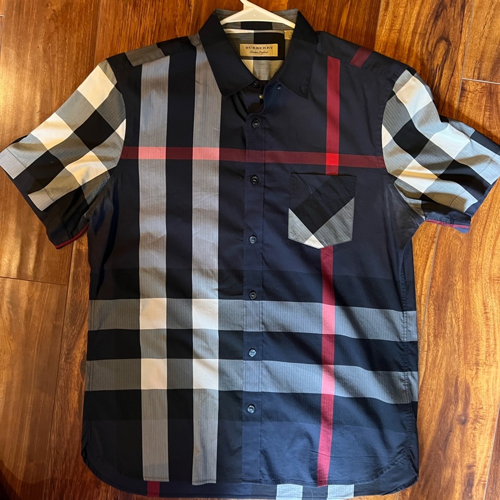 BURBERRY BUTTON DOWN